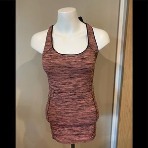 Avocado seamless tank NWT